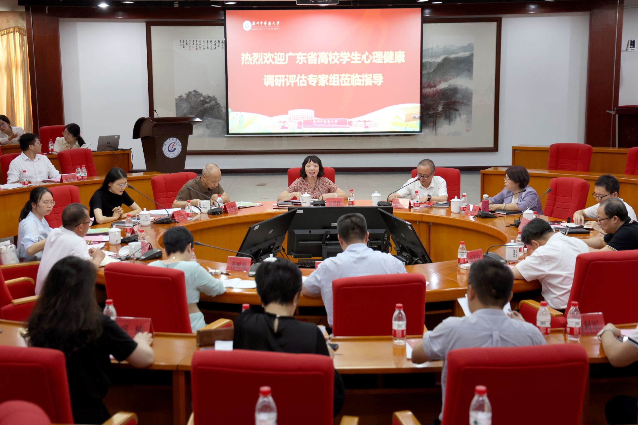 省教育厅专家组到beat365调研评估学生心理健康教育工作