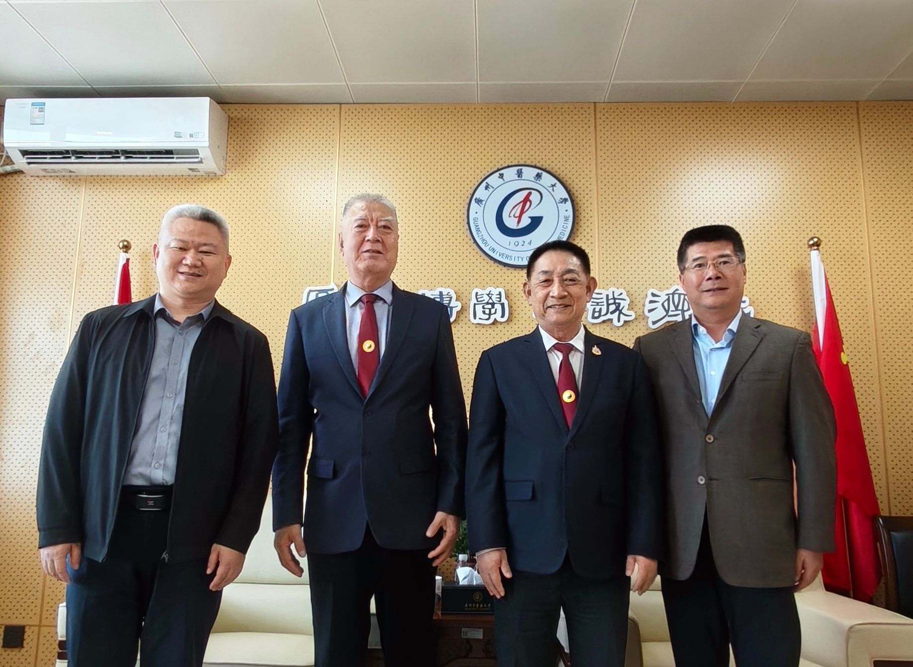 泰国中医师总会访问beat365中文官方网站 共促中医药国际交流与发展