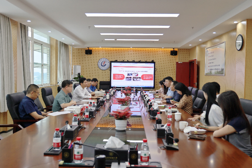 聚焦产教深度融合  深化校企合作交流——四川新绿色集团董事局主席周厚成一行来beat365交流